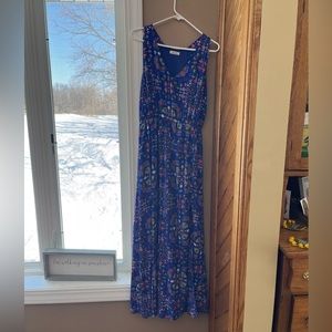 Maxi dress women’s size large